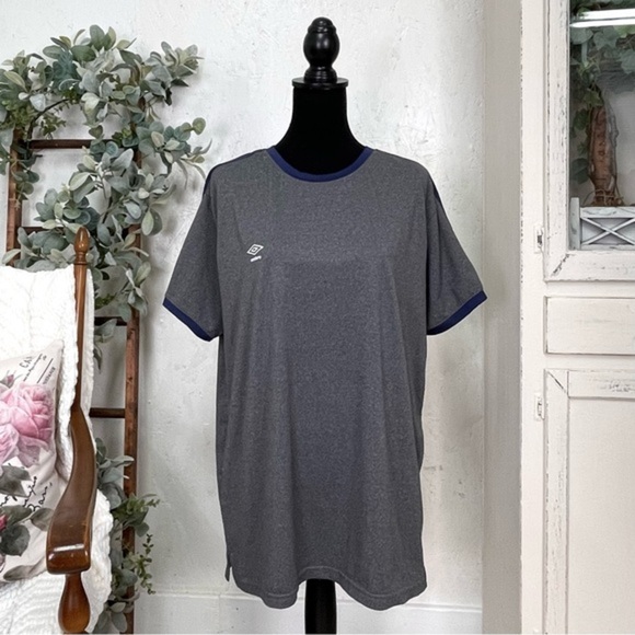 3/$25 Umbro Contrast Trim Gray Short Sleeve T-Shirt Size XL - Picture 1 of 8